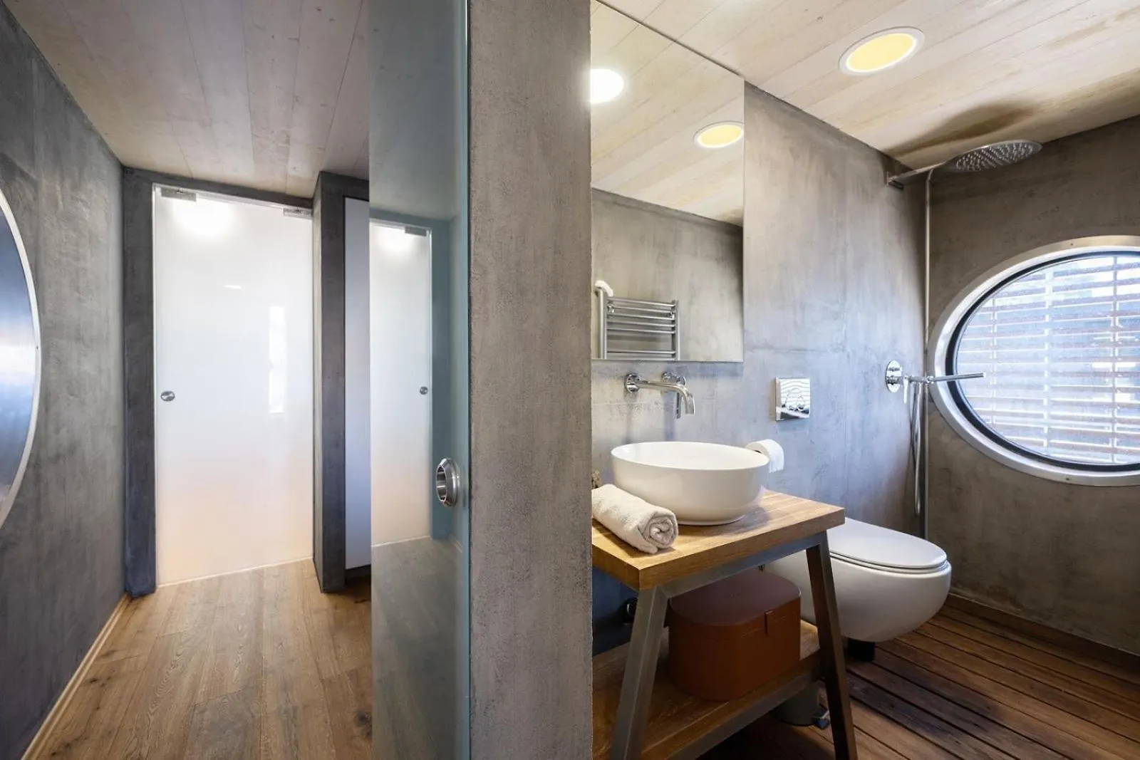 Hausboat Holesovice Hotel Prag Tjekkiet